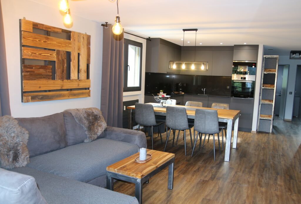 Wohn- und Essbereich – Ferienwohnung in Täsch bei Zermatt