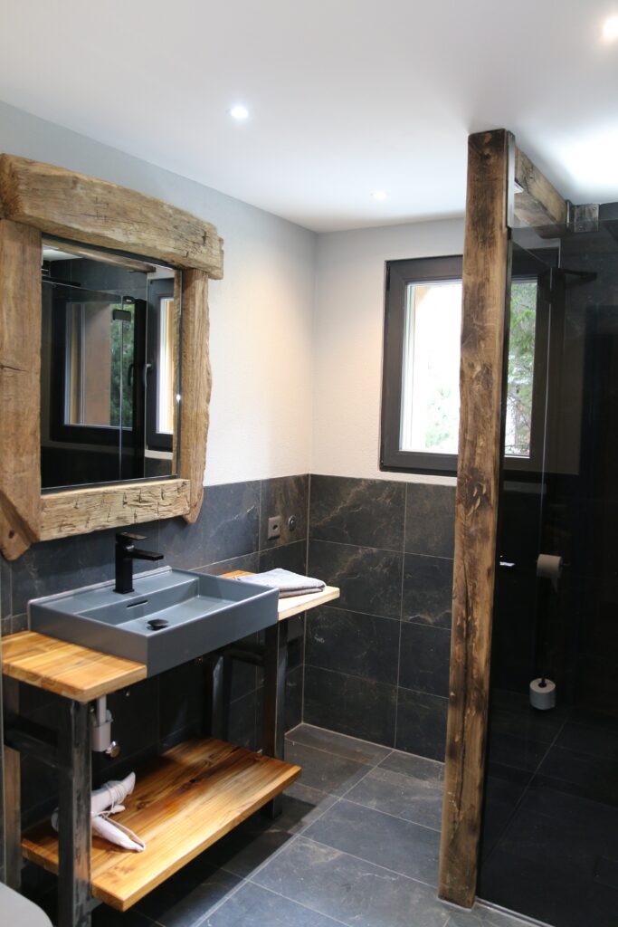 Badezimmer – Ferienwohnung in Täsch bei Zermatt