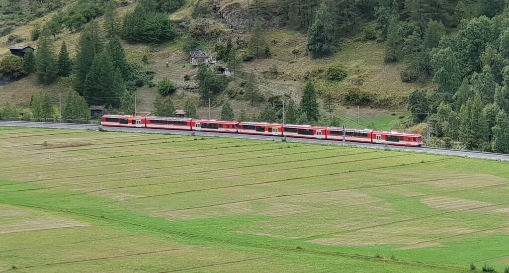 Zug im Tal bei Täsch – Ferienwohnung in Täsch bei Zermatt